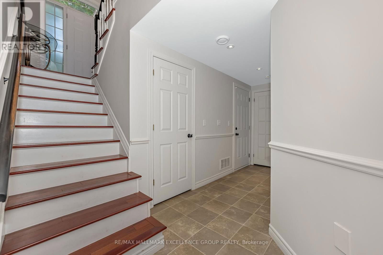 2709 DUBOIS STREET Image 26