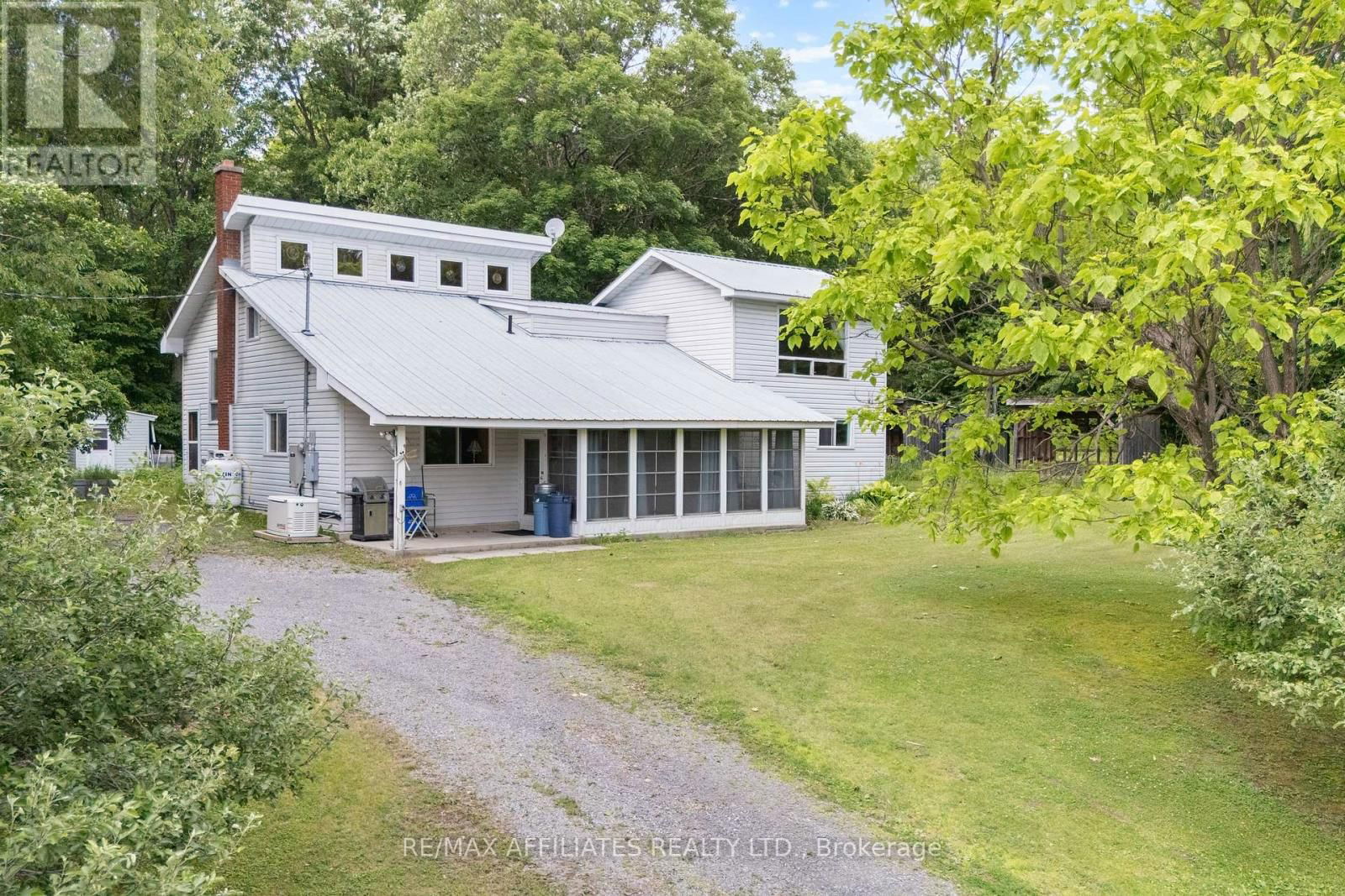 1655 OLD PERTH ROAD Image 1