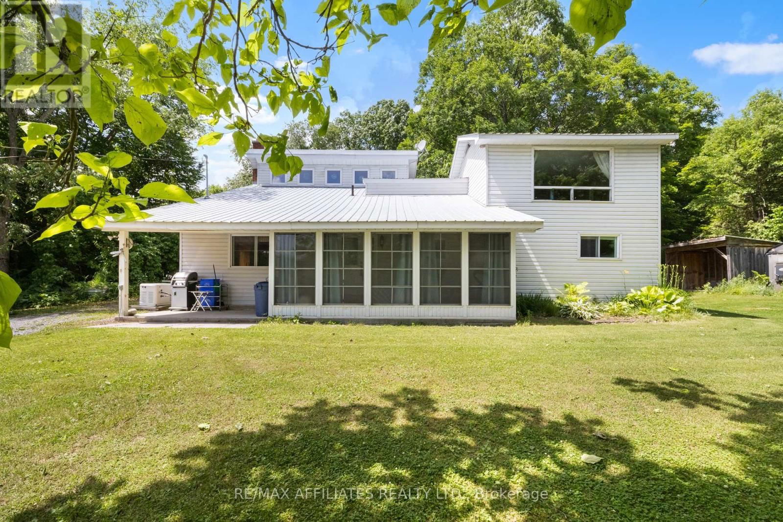 1655 OLD PERTH ROAD Image 2