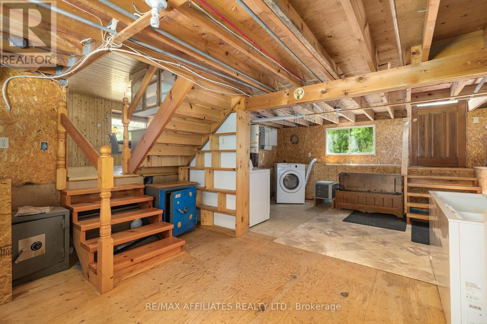 1655 OLD PERTH ROAD Image 31