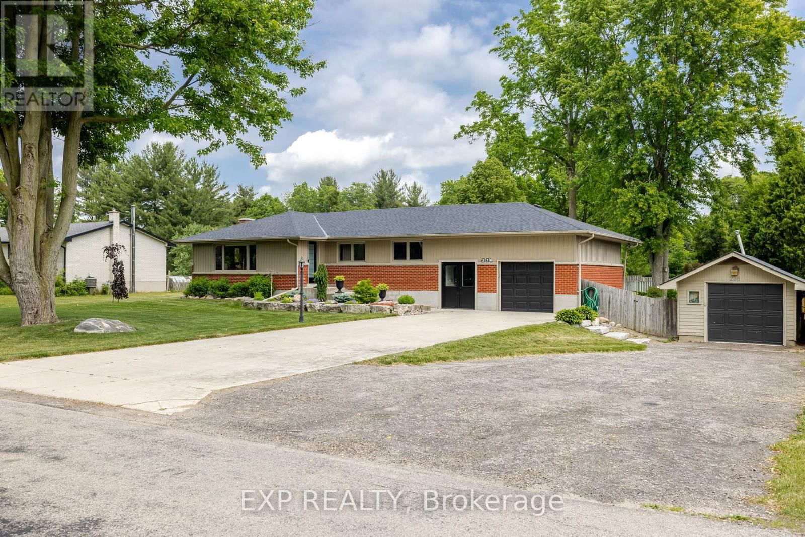 238 MINNIE STREET Image 1