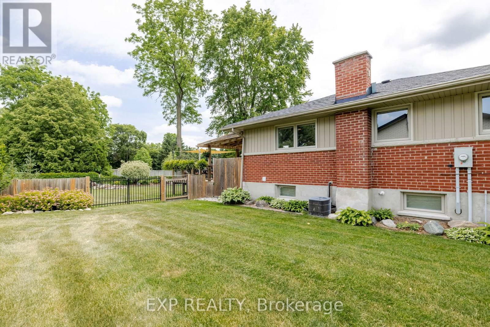 238 MINNIE STREET Image 31