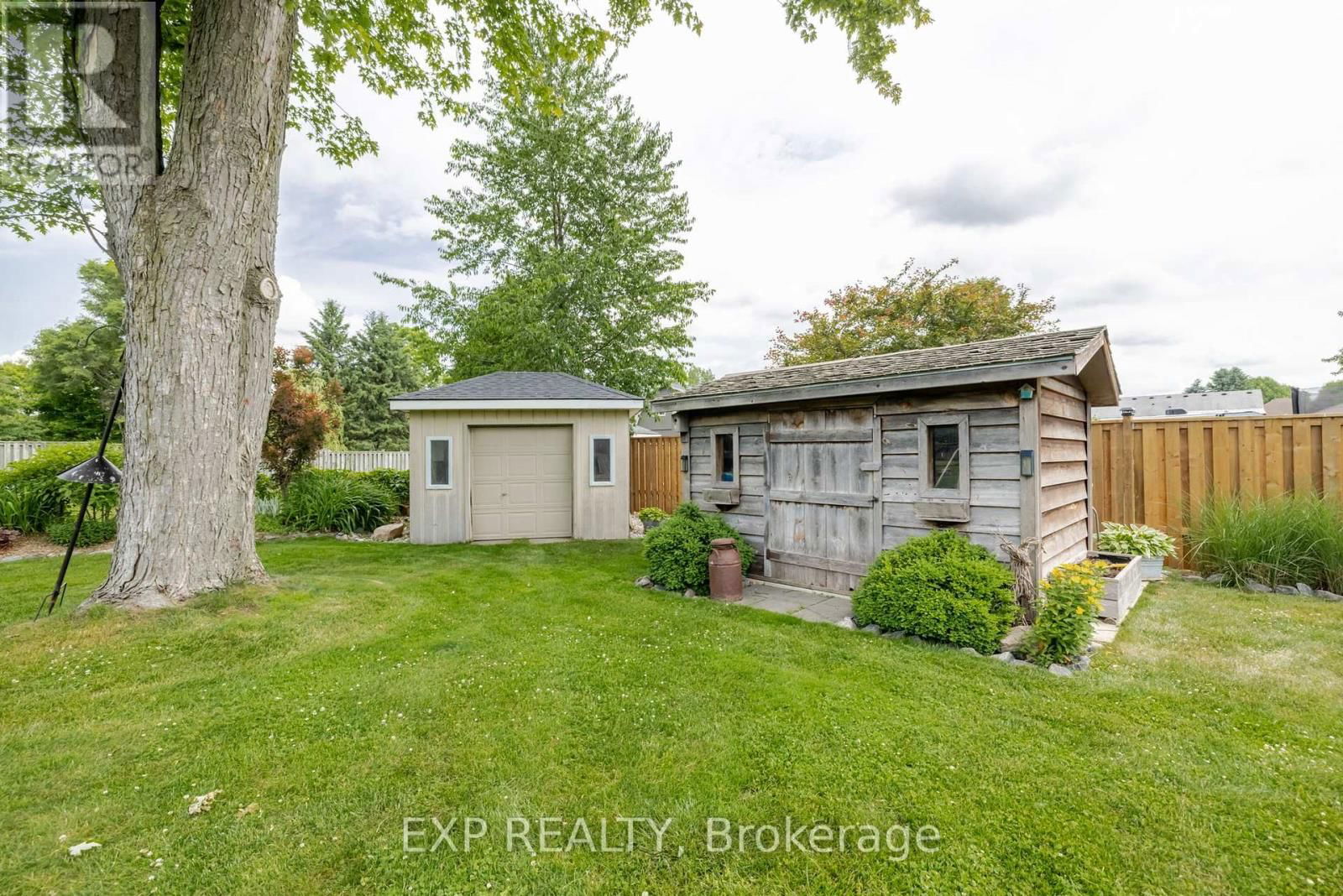 238 MINNIE STREET Image 35