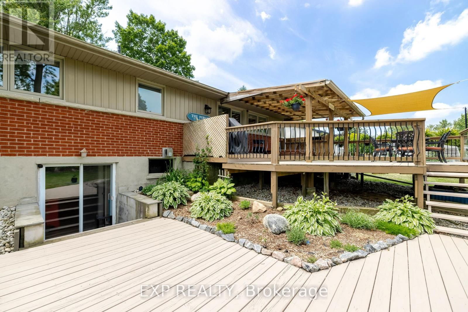238 MINNIE STREET Image 38
