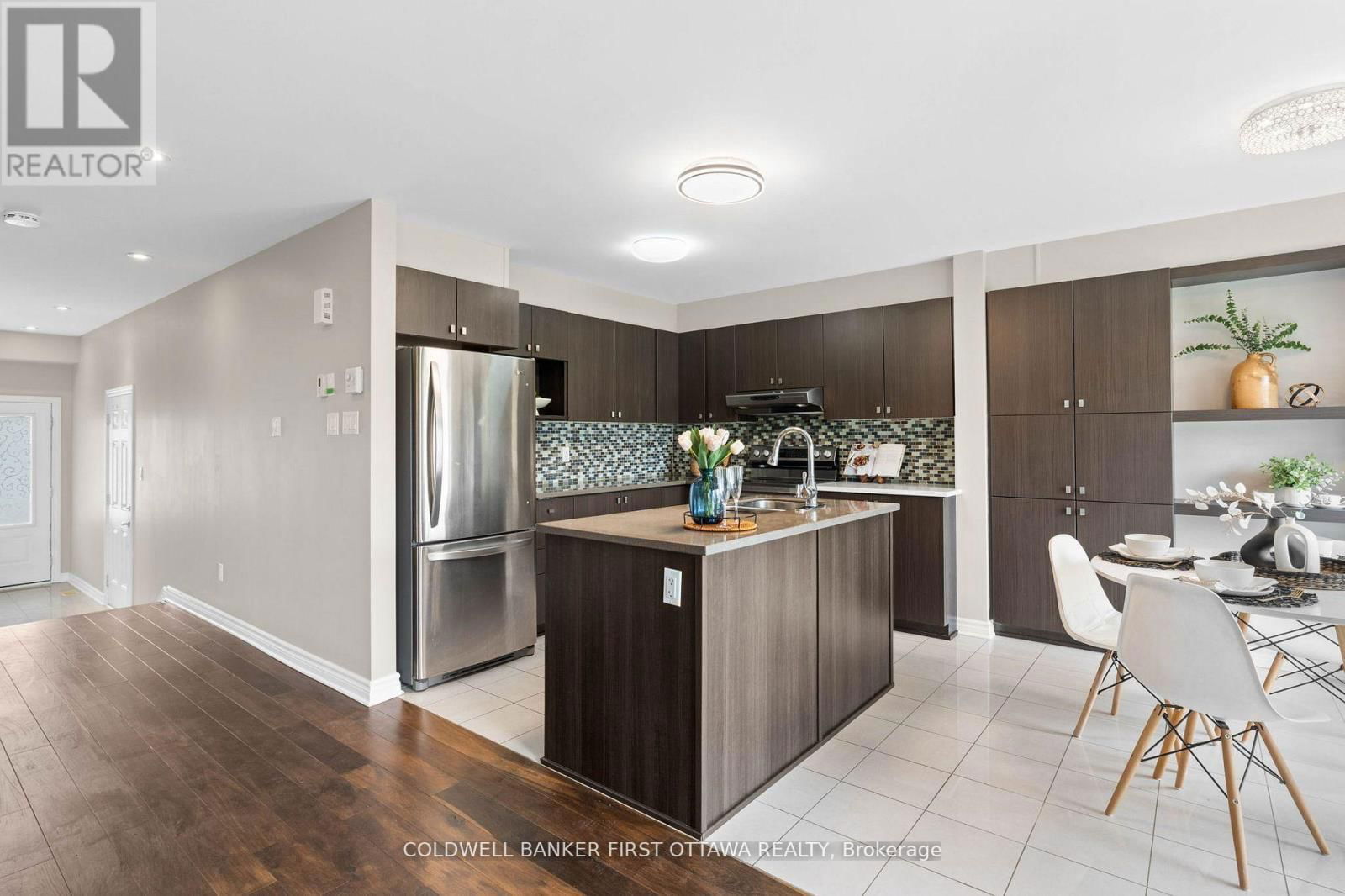 2459 ESPRIT DRIVE Image 13