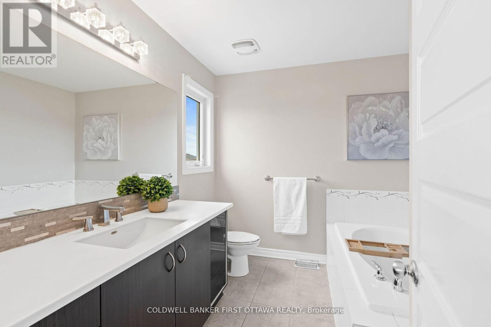 2459 ESPRIT DRIVE Image 22