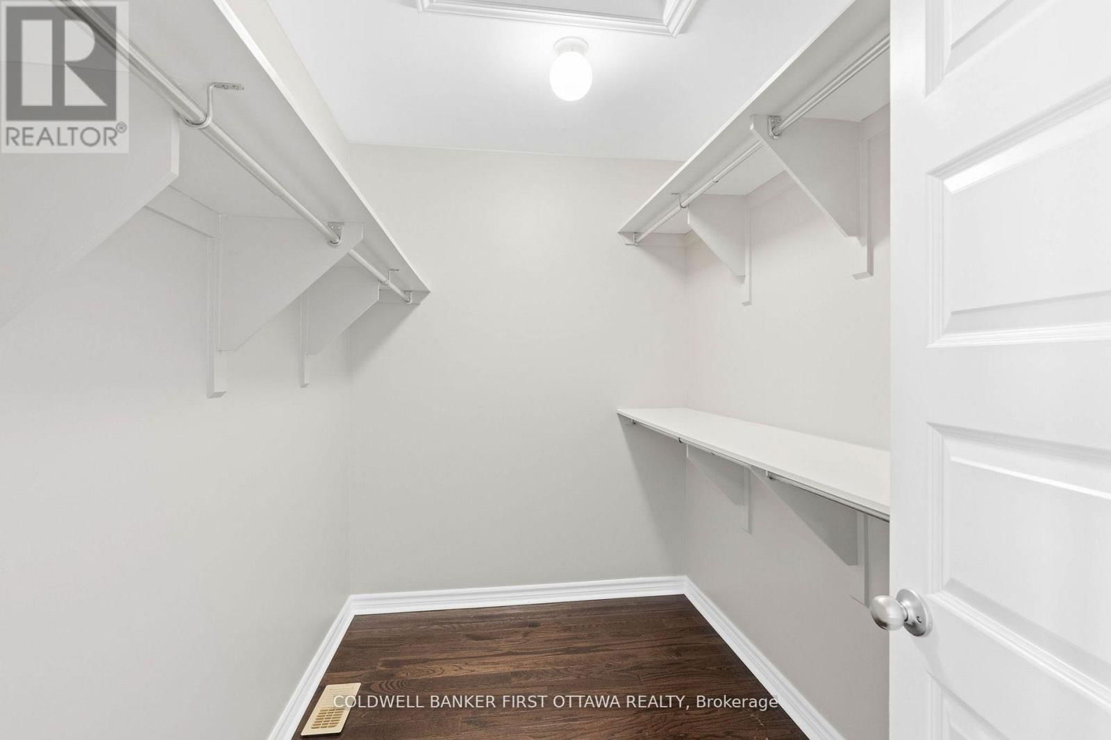 2459 ESPRIT DRIVE Image 24