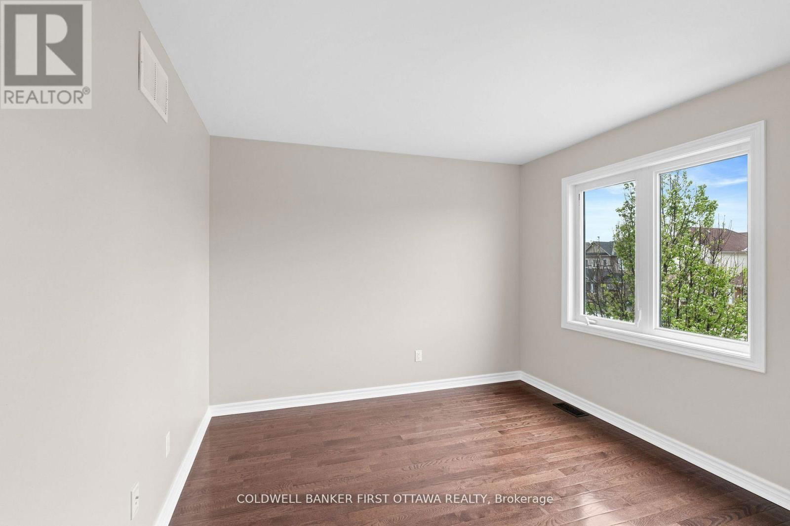 2459 ESPRIT DRIVE Image 28