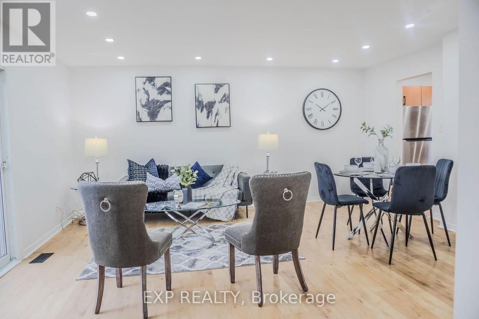 3 - 249 CAMELOT COURT Image 12