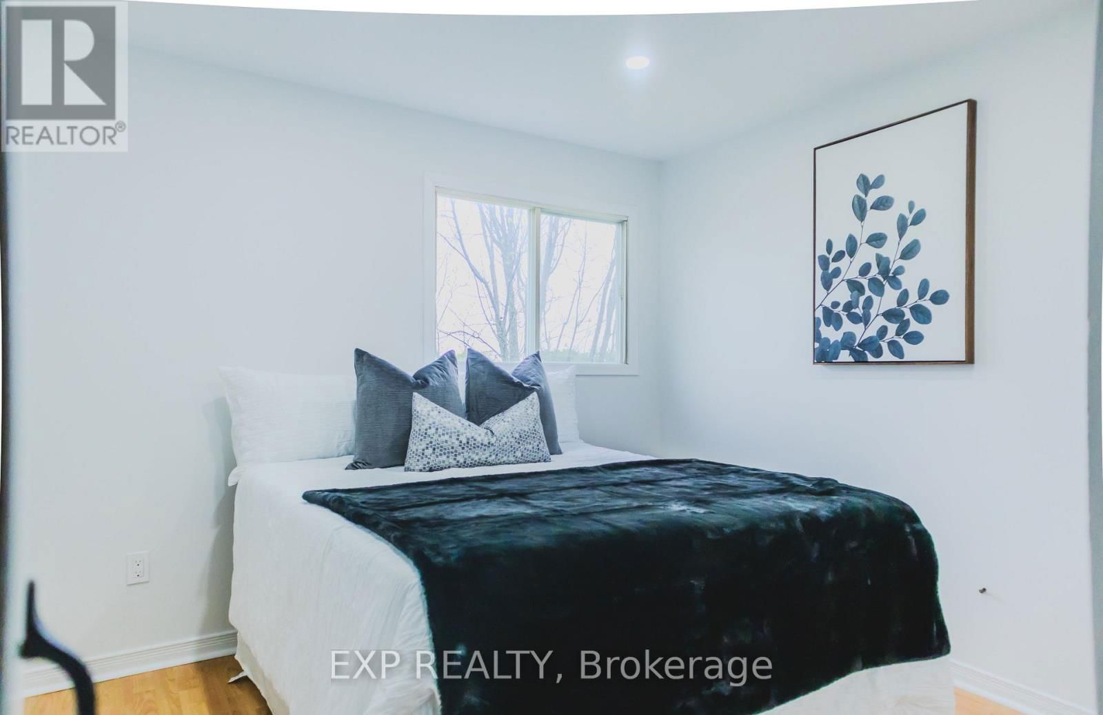 3 - 249 CAMELOT COURT Image 22