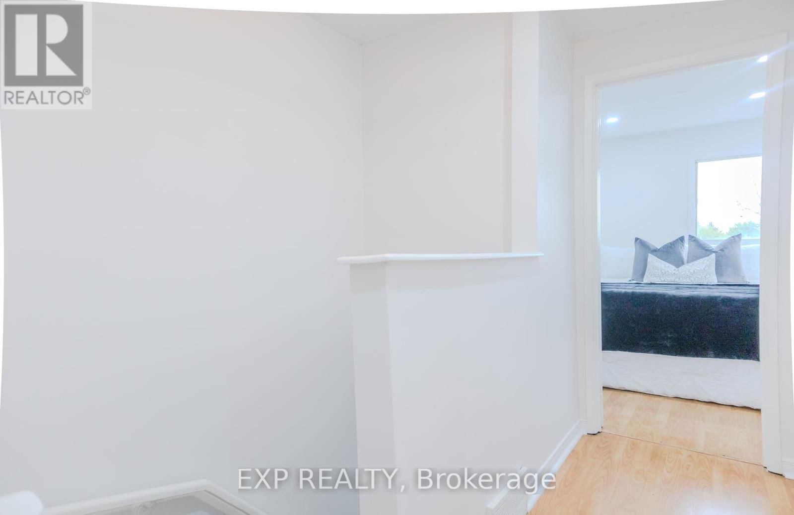 3 - 249 CAMELOT COURT Image 25