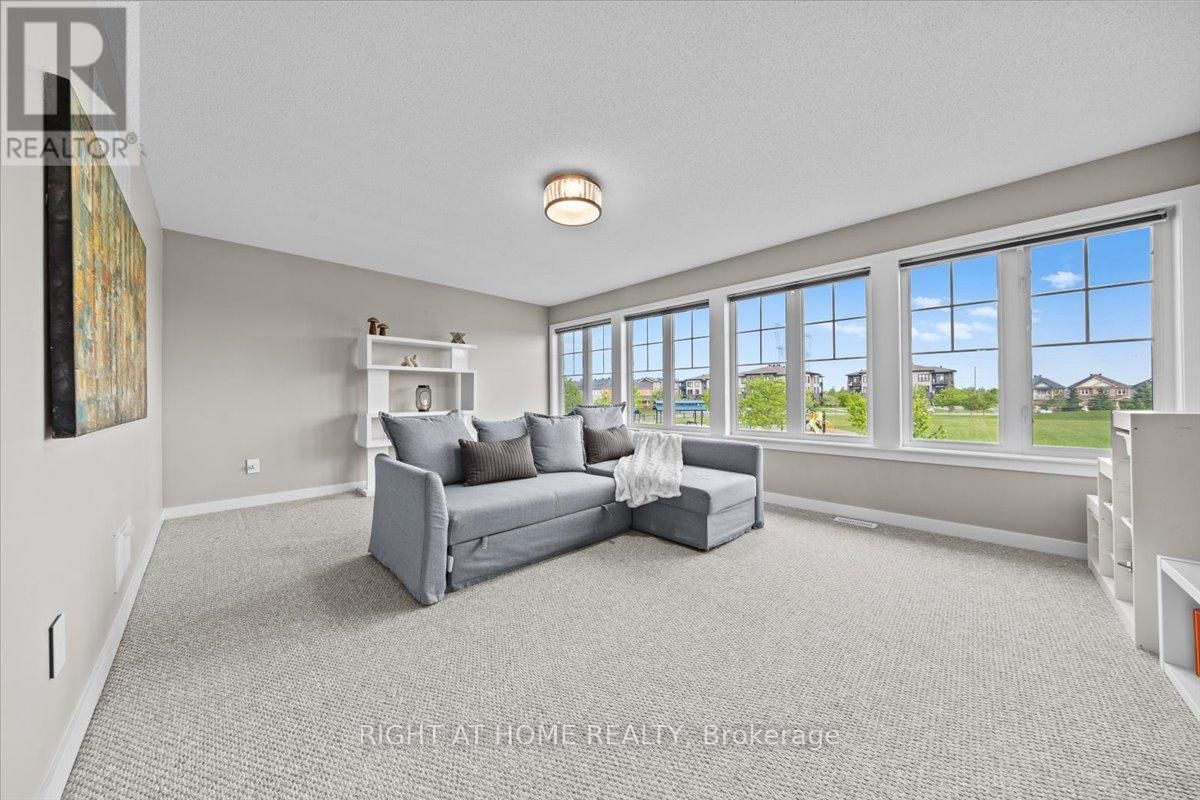 319 OXER PLACE Image 16