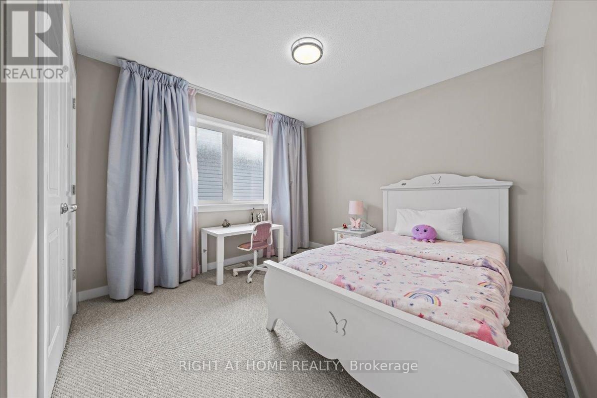 319 OXER PLACE Image 21