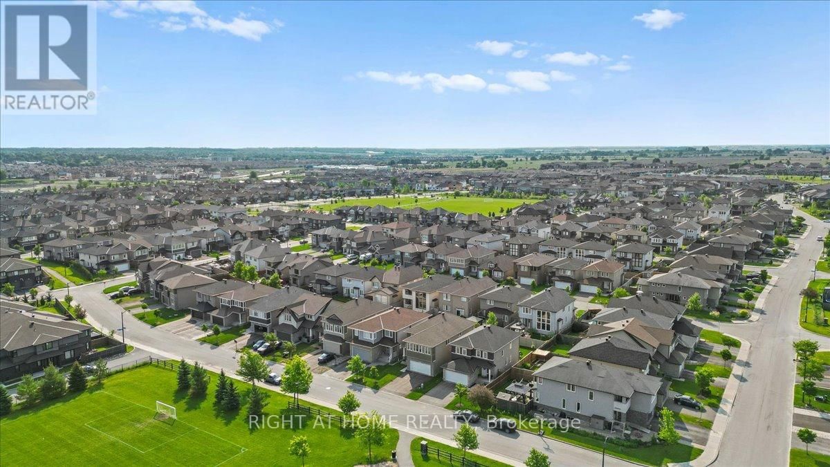 319 OXER PLACE Image 35