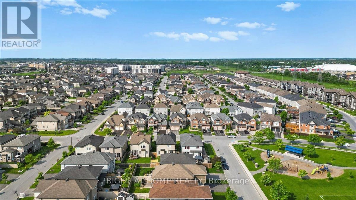 319 OXER PLACE Image 37