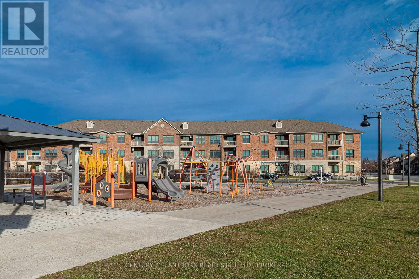 307 - 740 AUGUSTA DRIVE Image 5
