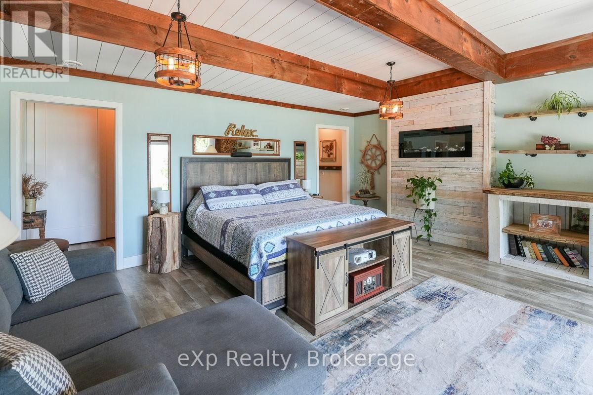 149 MALLORY BEACH ROAD Image 10