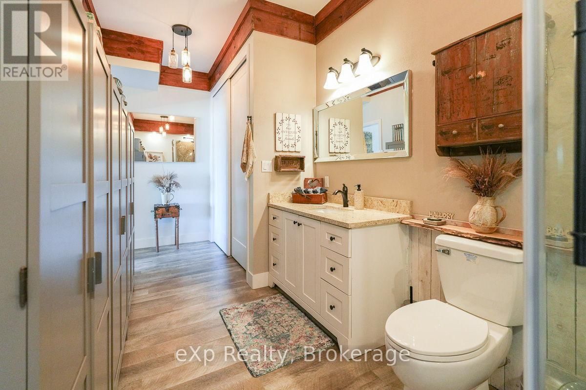 149 MALLORY BEACH ROAD Image 15