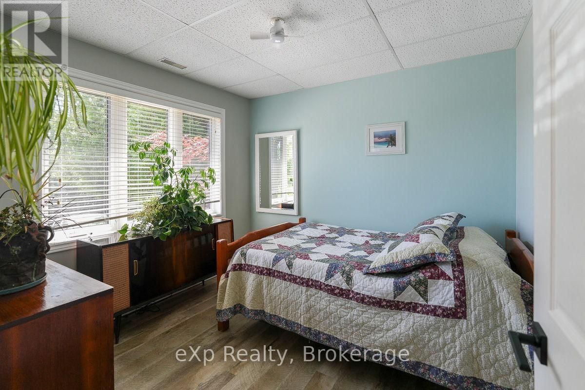 149 MALLORY BEACH ROAD Image 16