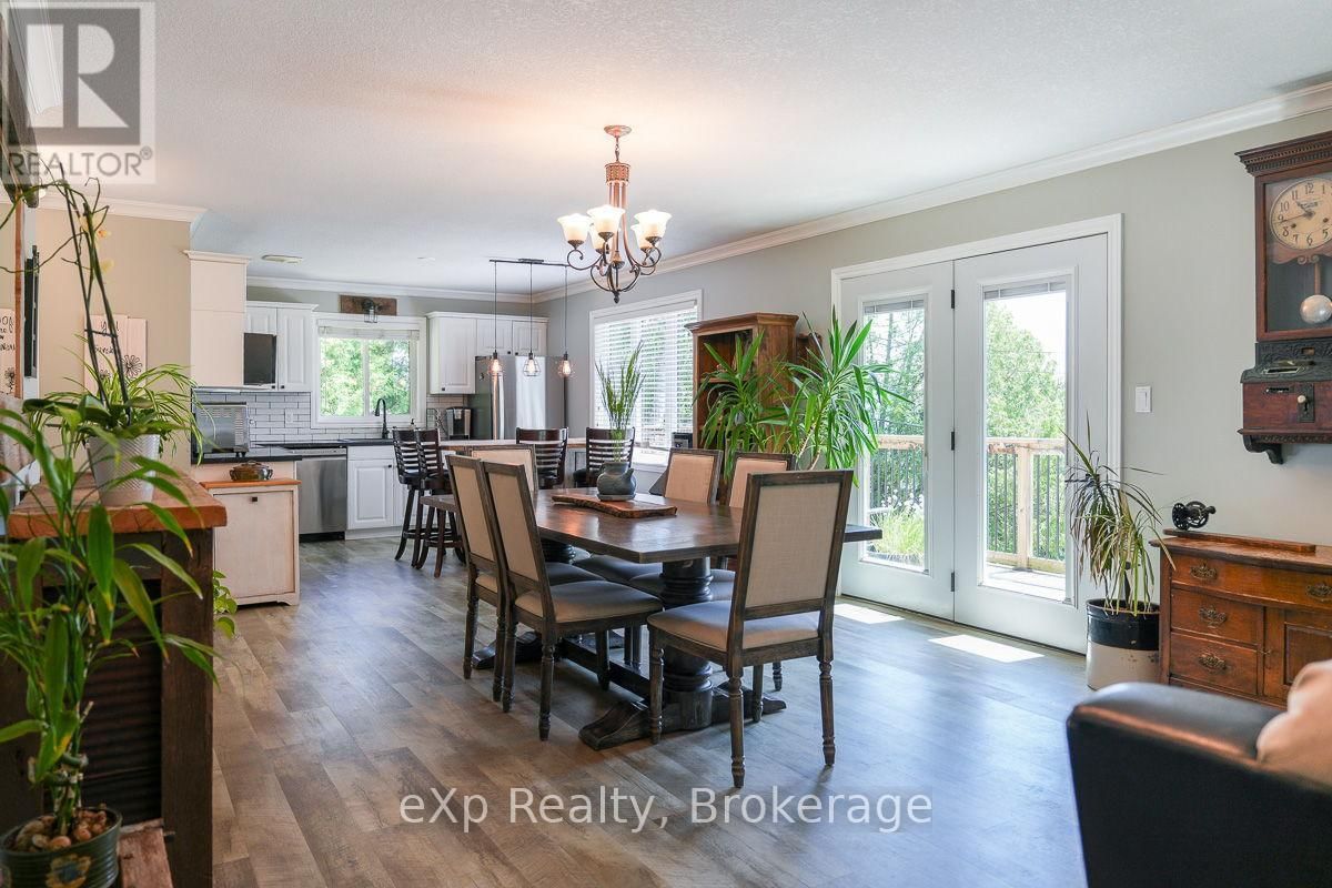 149 MALLORY BEACH ROAD Image 18