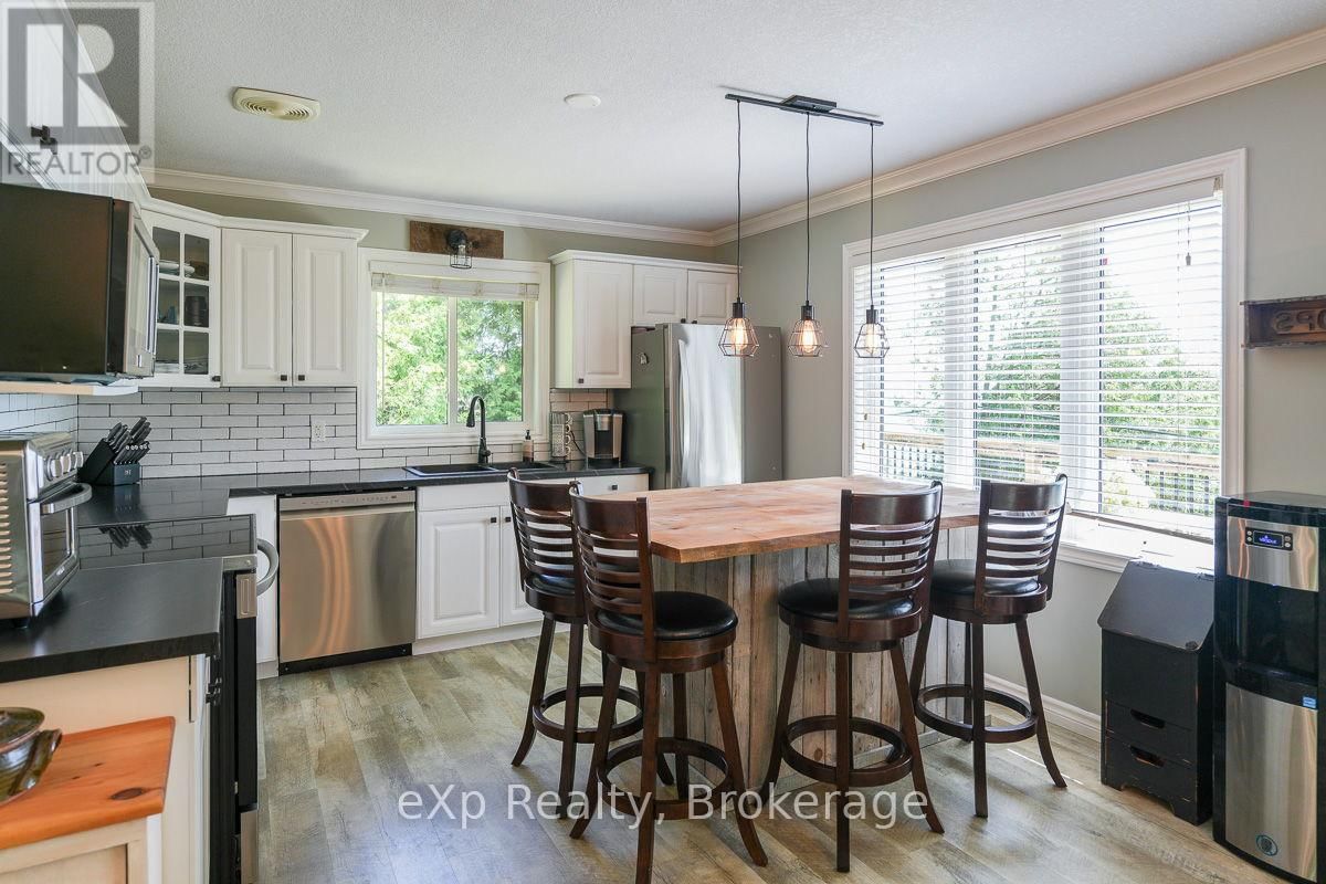 149 MALLORY BEACH ROAD Image 22