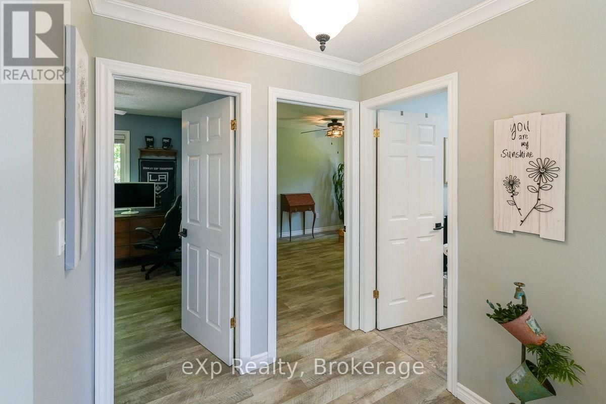 149 MALLORY BEACH ROAD Image 27