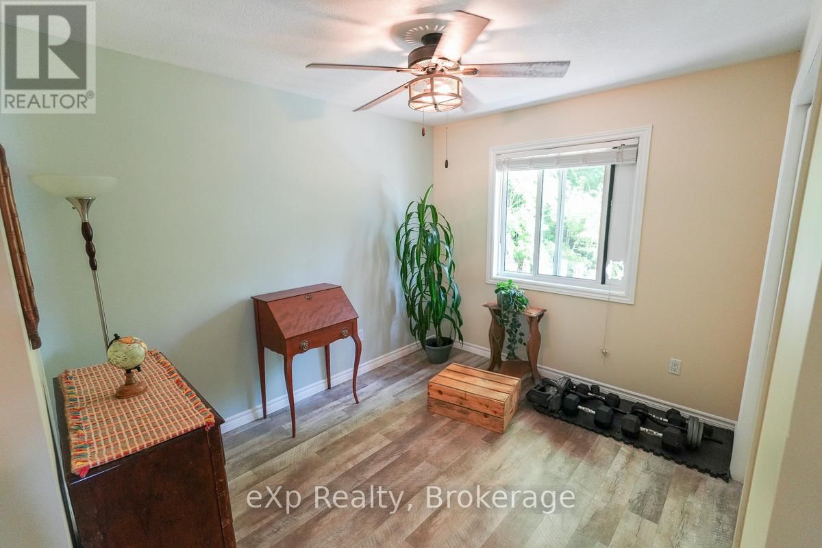 149 MALLORY BEACH ROAD Image 29