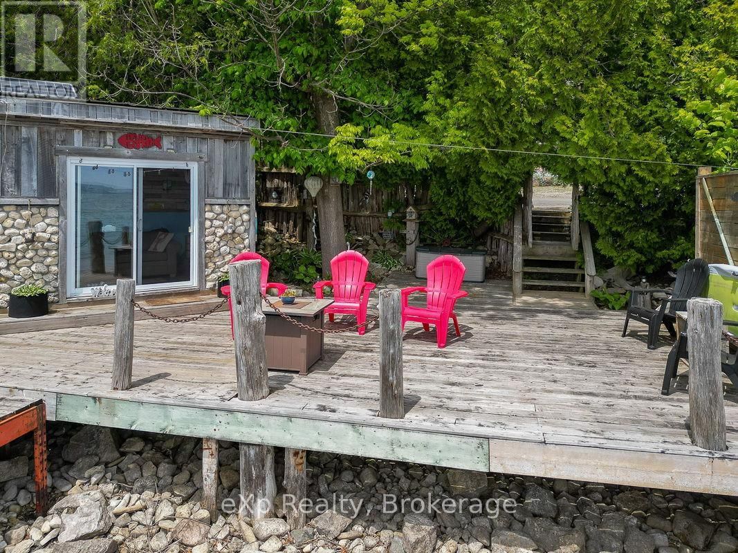 149 MALLORY BEACH ROAD Image 40