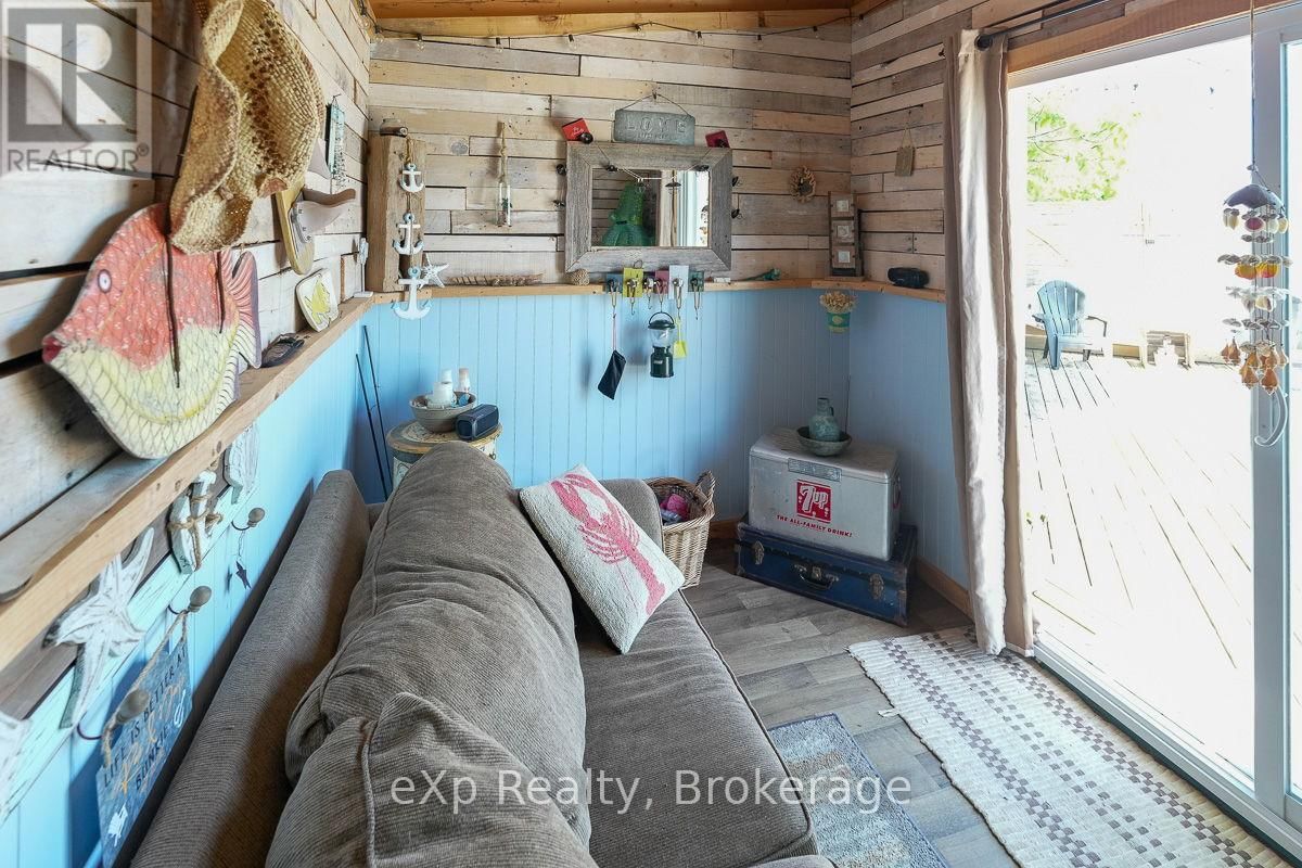 149 MALLORY BEACH ROAD Image 42