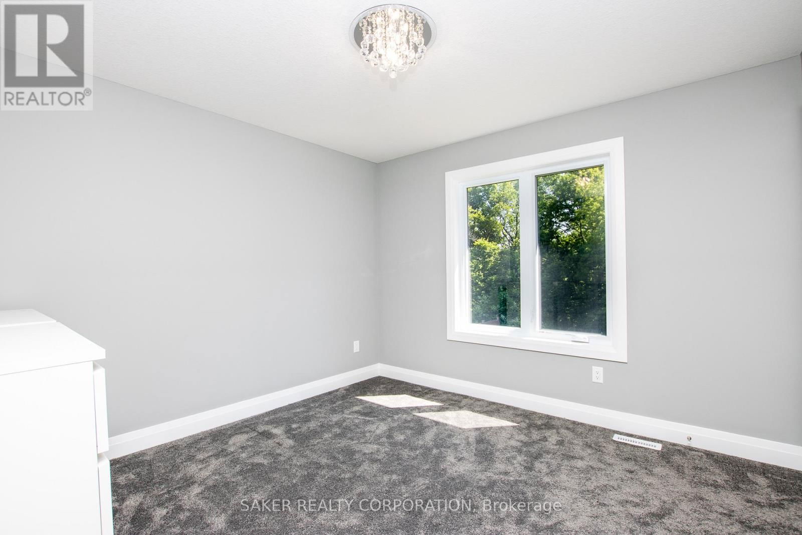 2205 LOCKWOOD CRESCENT Image 32