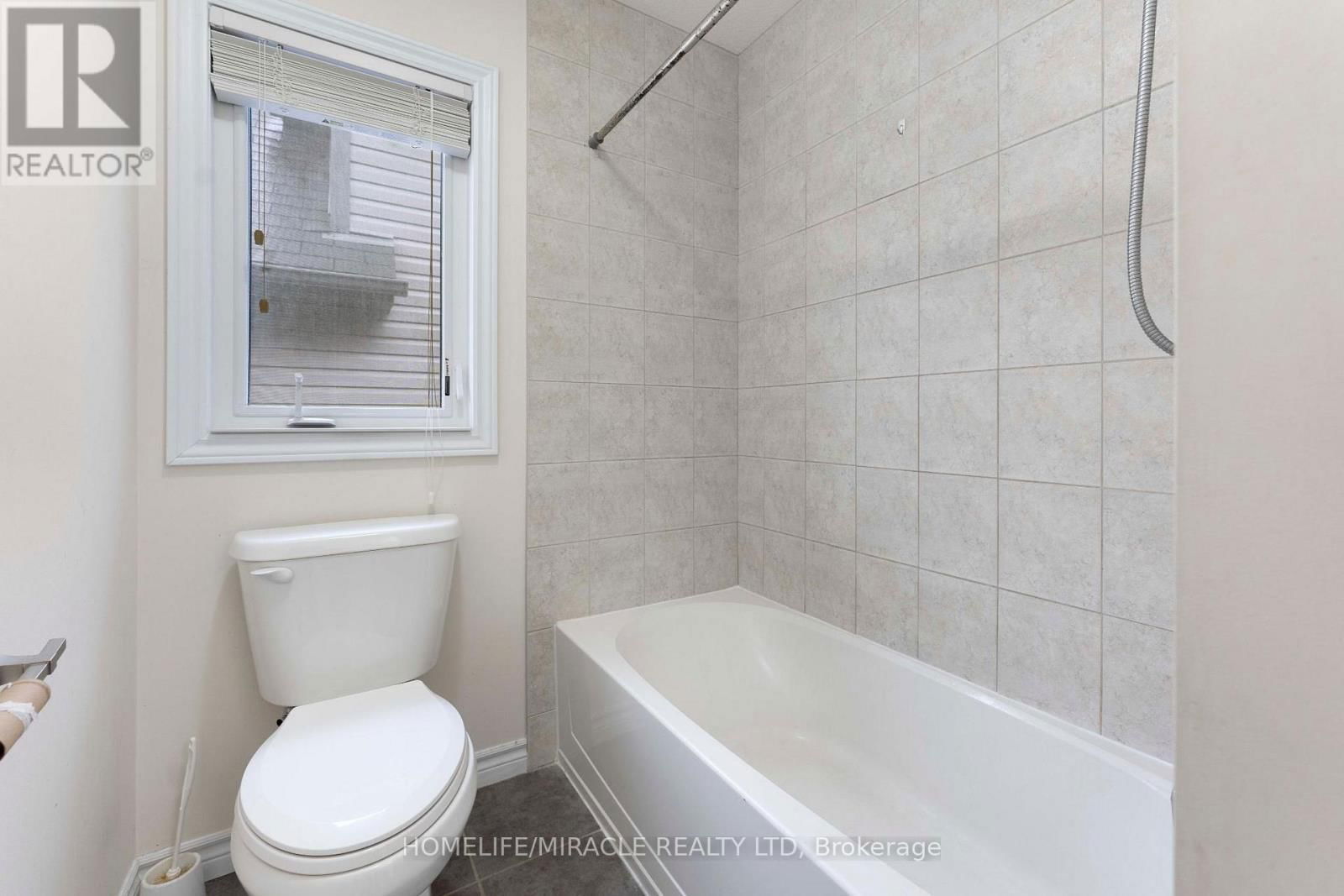 6 POMPEII STREET Image 22