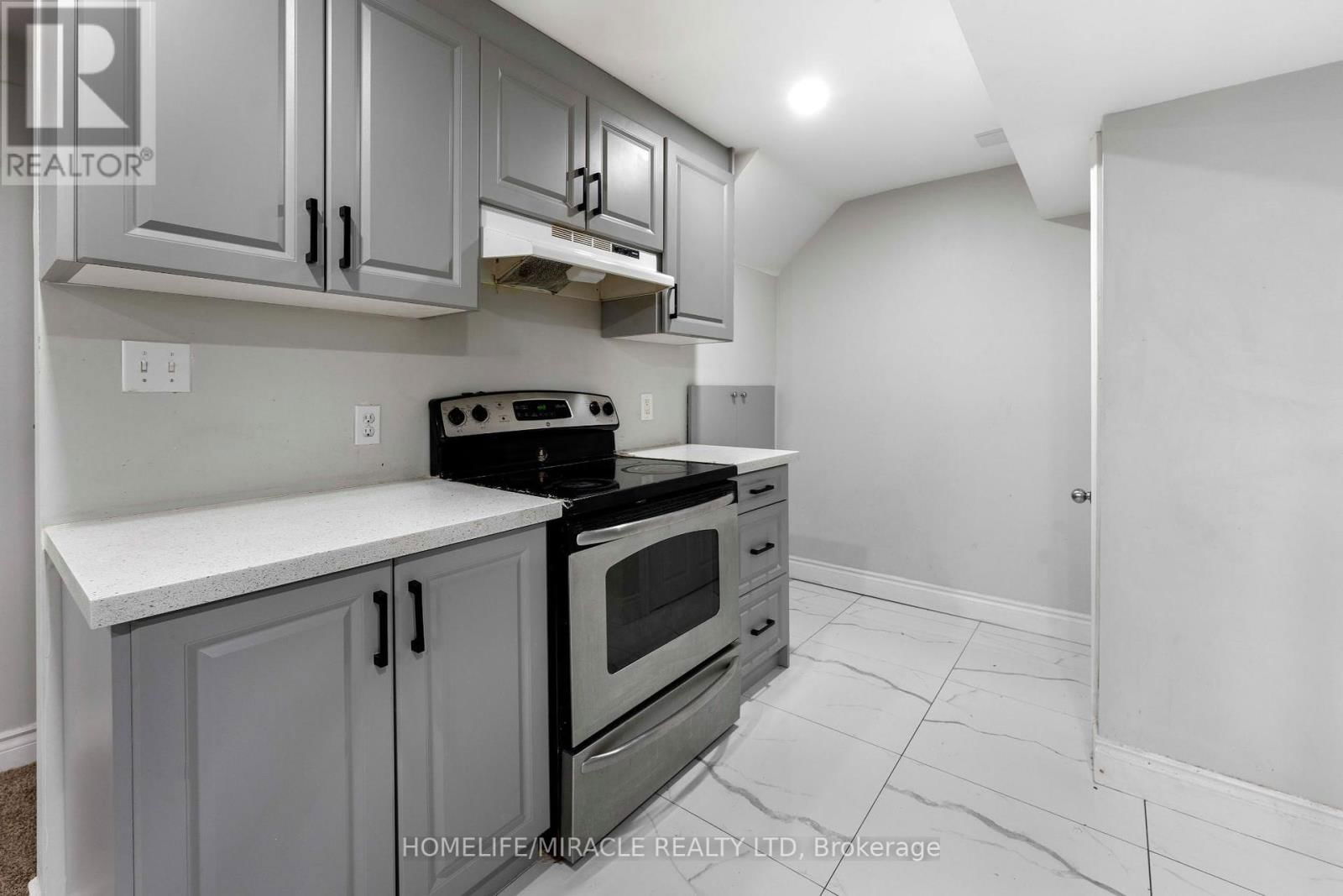 6 POMPEII STREET Image 35