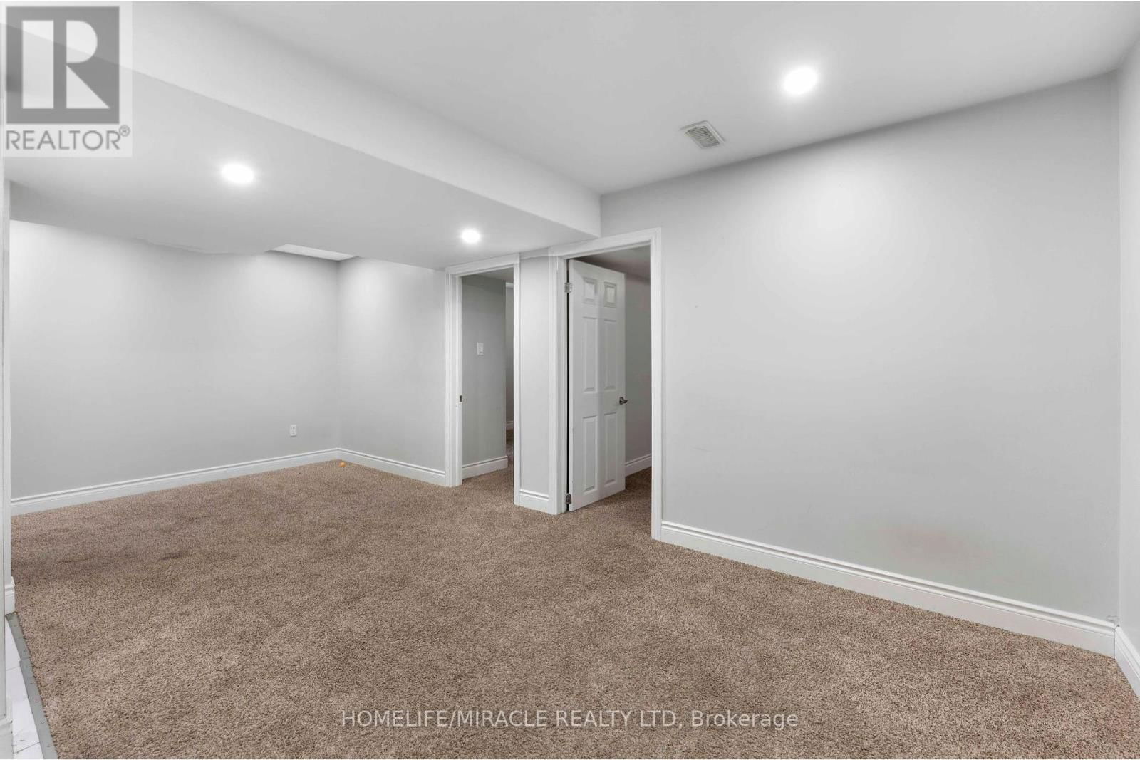 6 POMPEII STREET Image 36