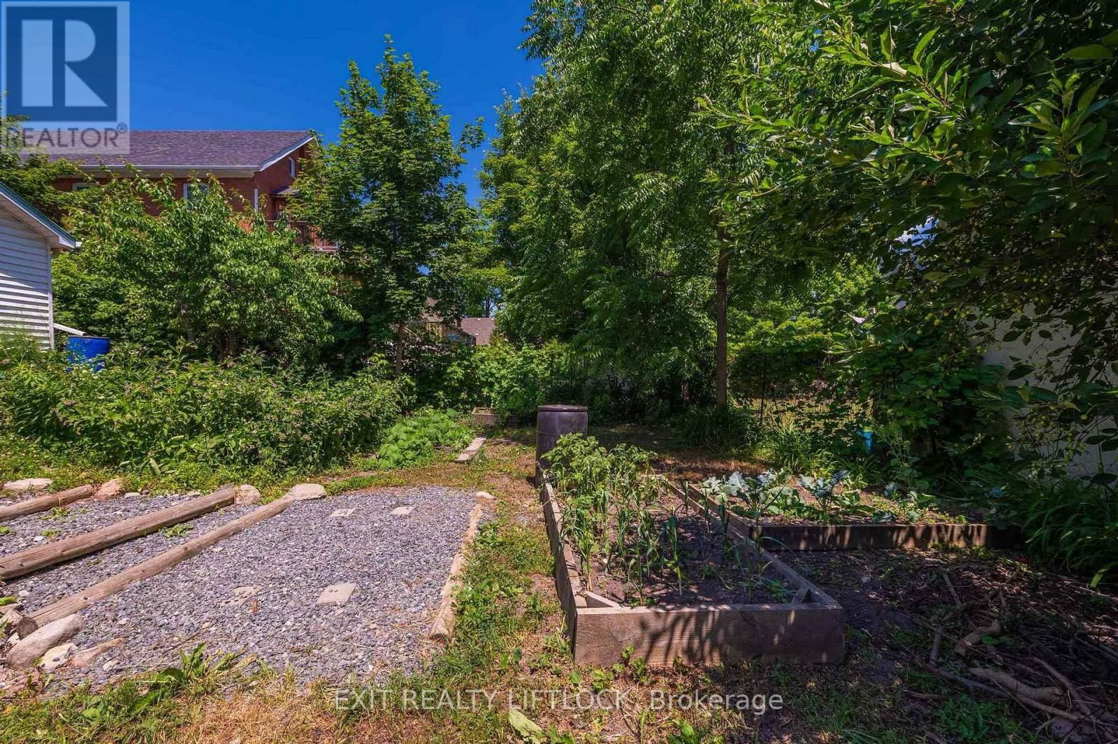 352 MARK STREET Image 26