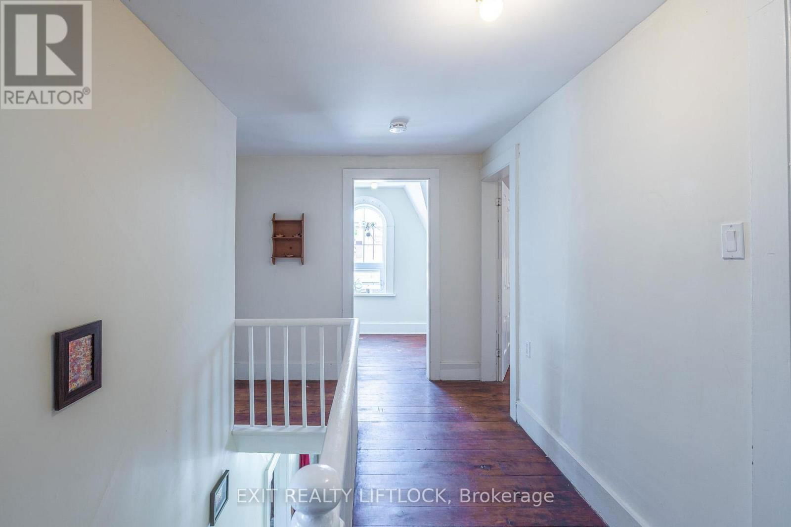352 MARK STREET Image 30