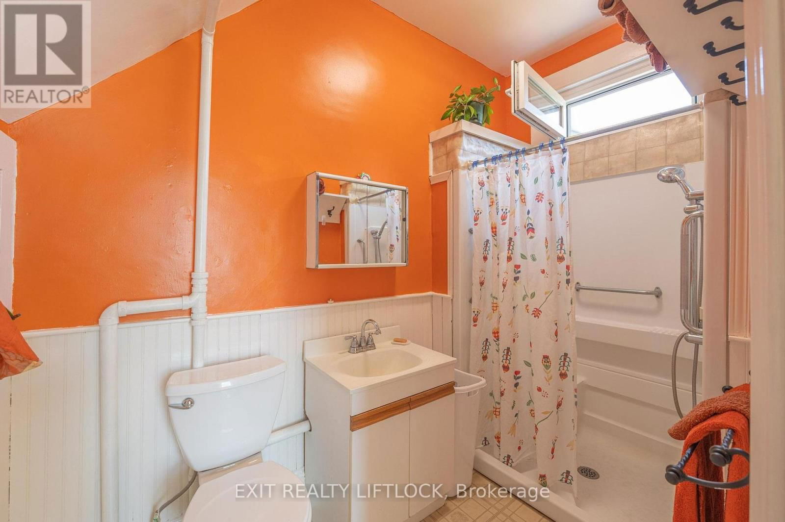 352 MARK STREET Image 6