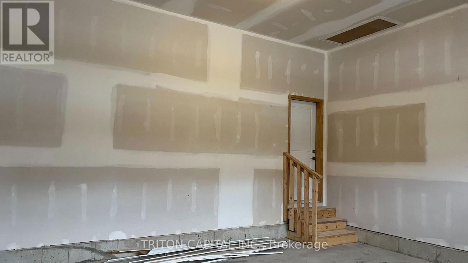 5 TURNBERRY COURT Image 13