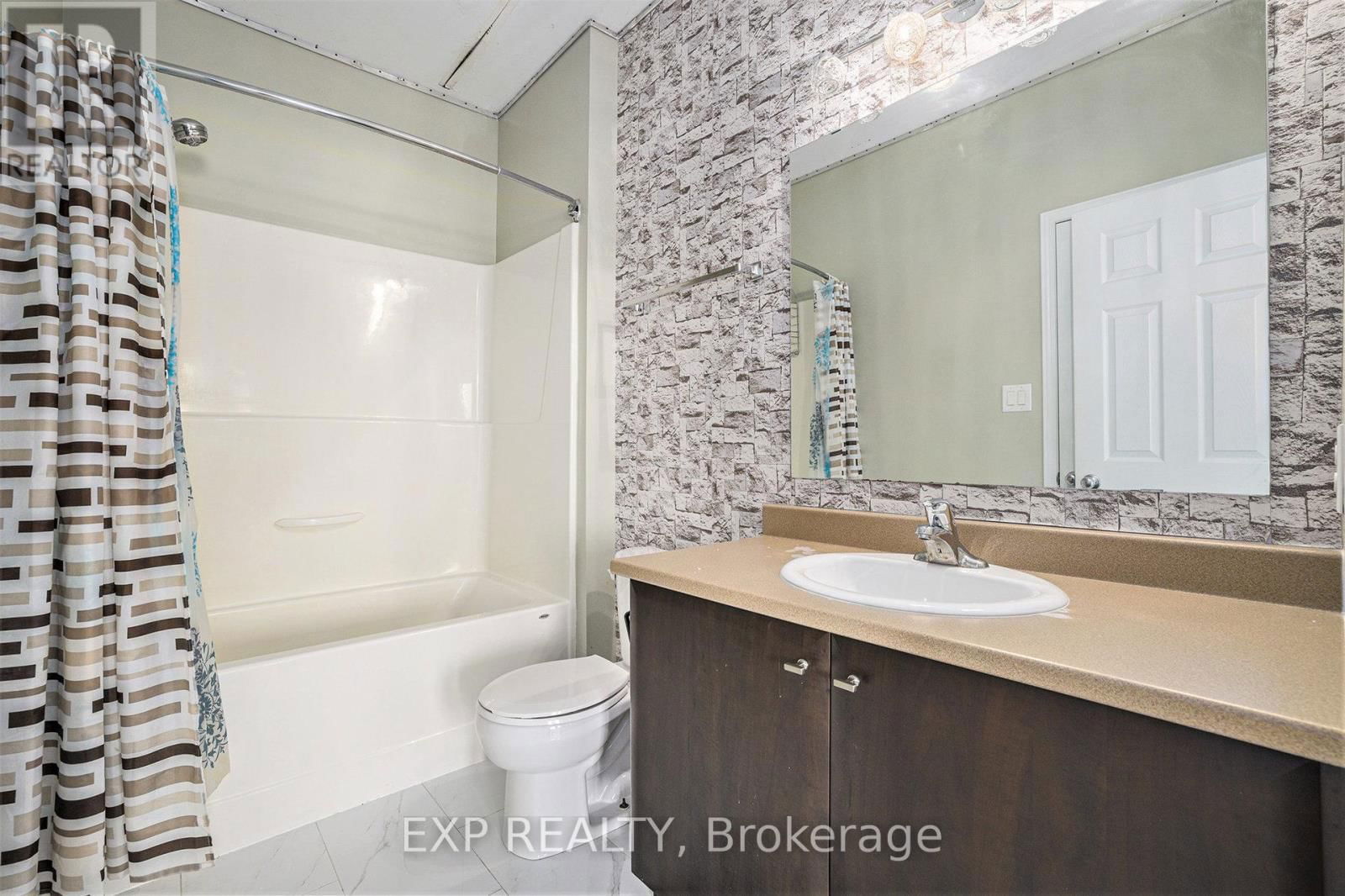 250 SHANLY PRIVATE Image 14