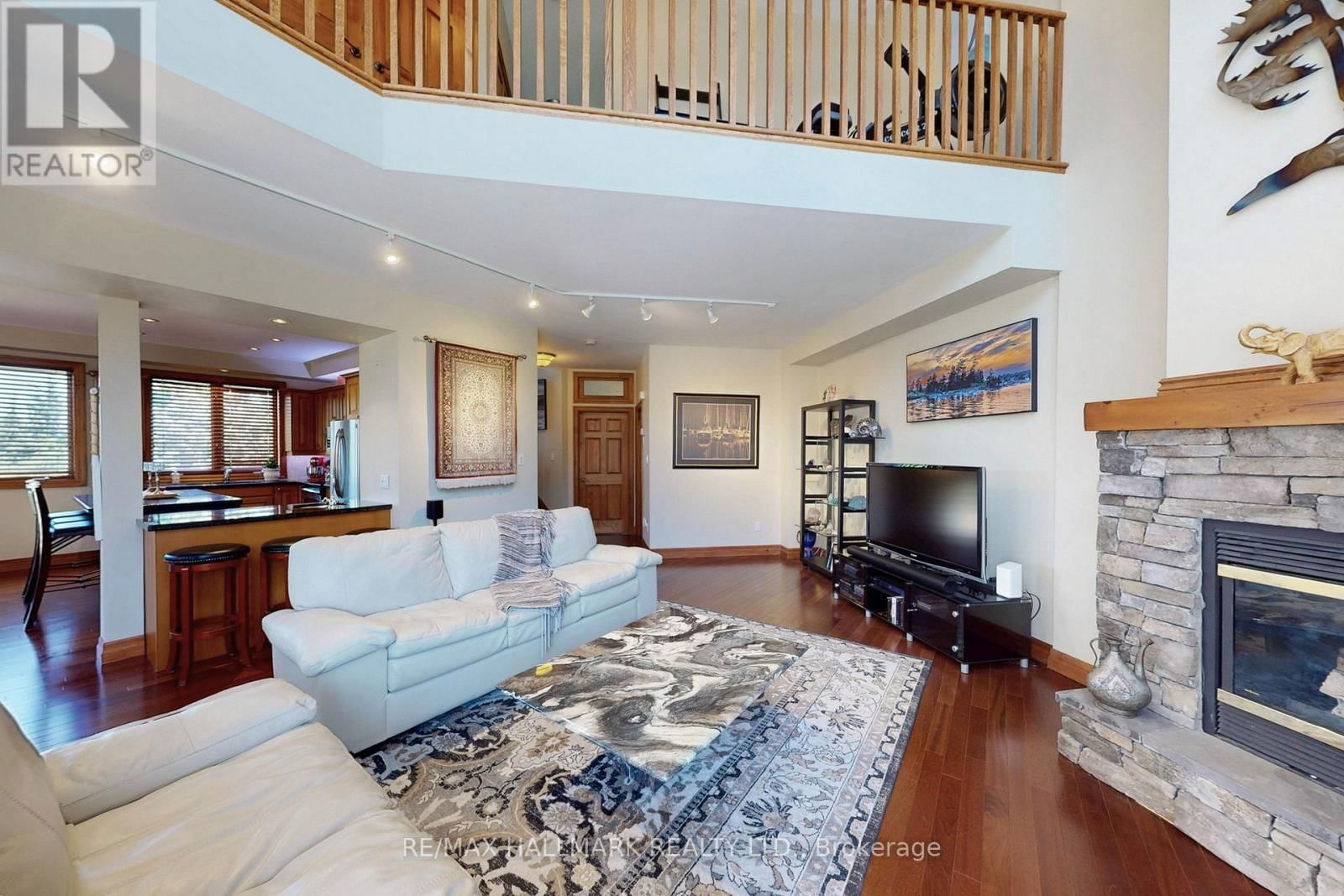 2 - 228 BLUESKI GEORGE CRESCENT Image 3