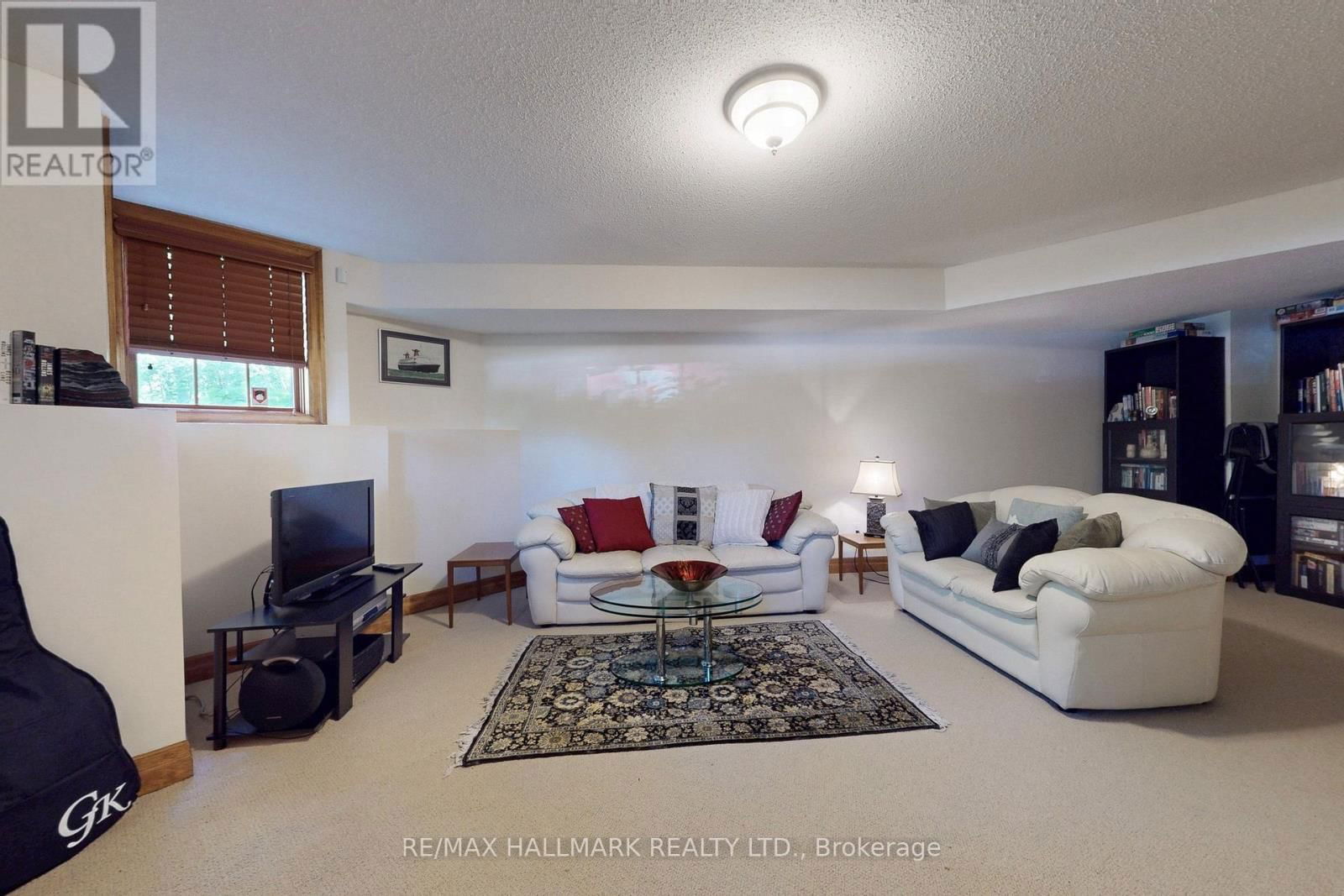 2 - 228 BLUESKI GEORGE CRESCENT Image 33