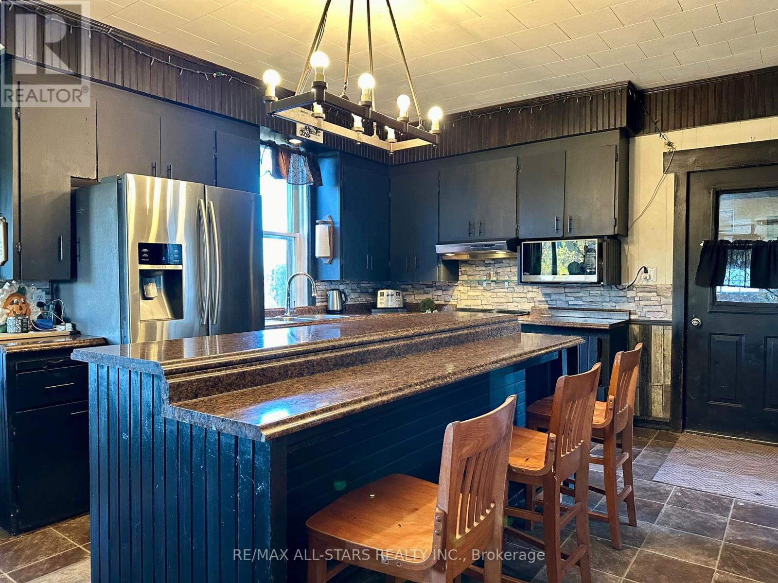 237 HICKORY BEACH ROAD Image 9