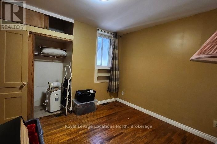 382 8TH STREET EAST Image 4