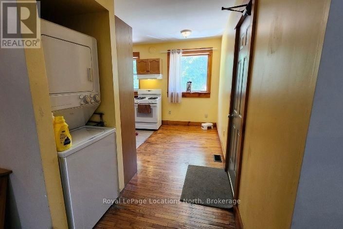 382 8TH STREET EAST Image 8
