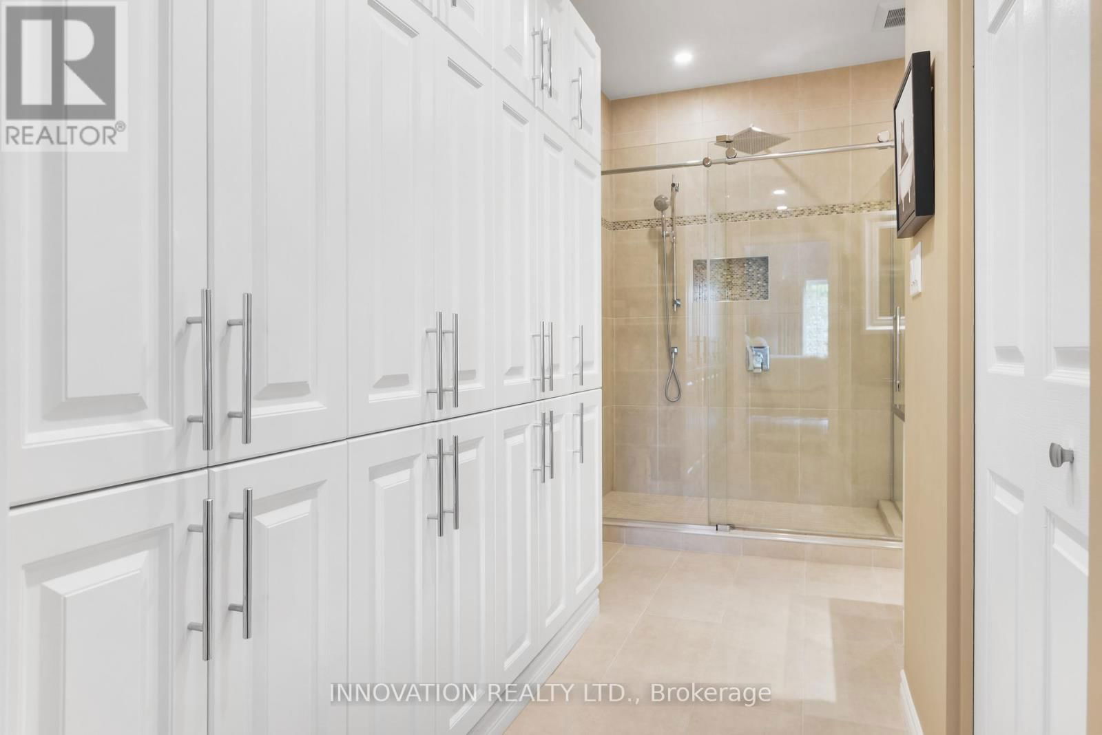 2C - 150 ROBSON COURT Image 26