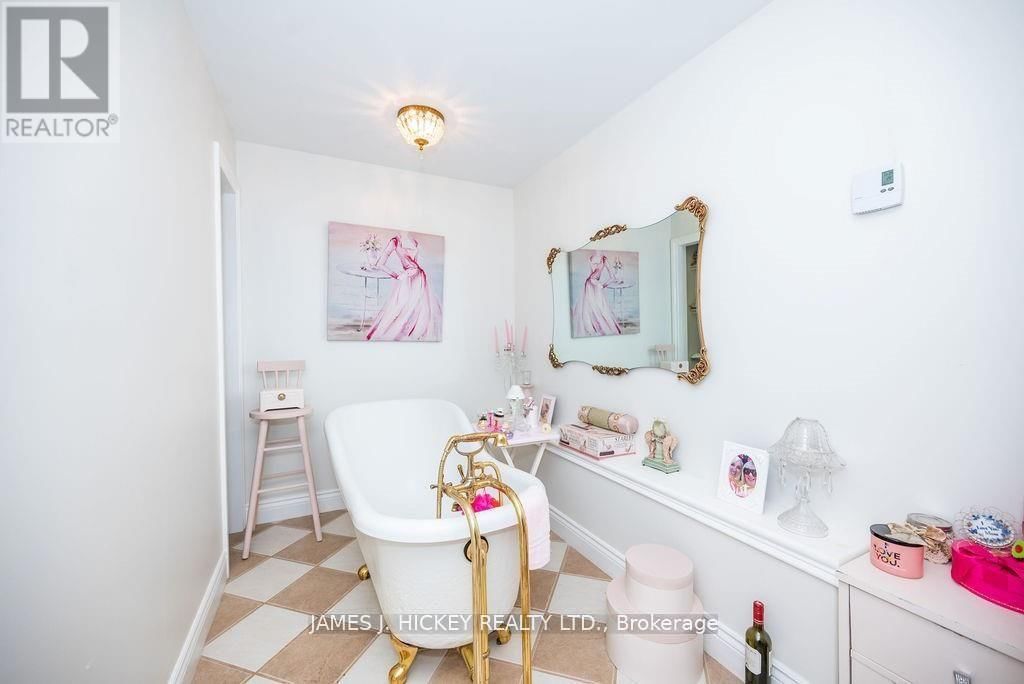 294 LAUREN ROAD Image 14
