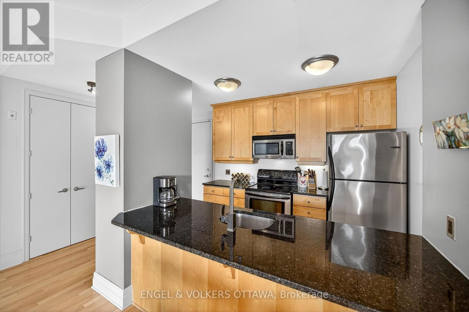 404 - 420 BERKLEY AVENUE Image 18