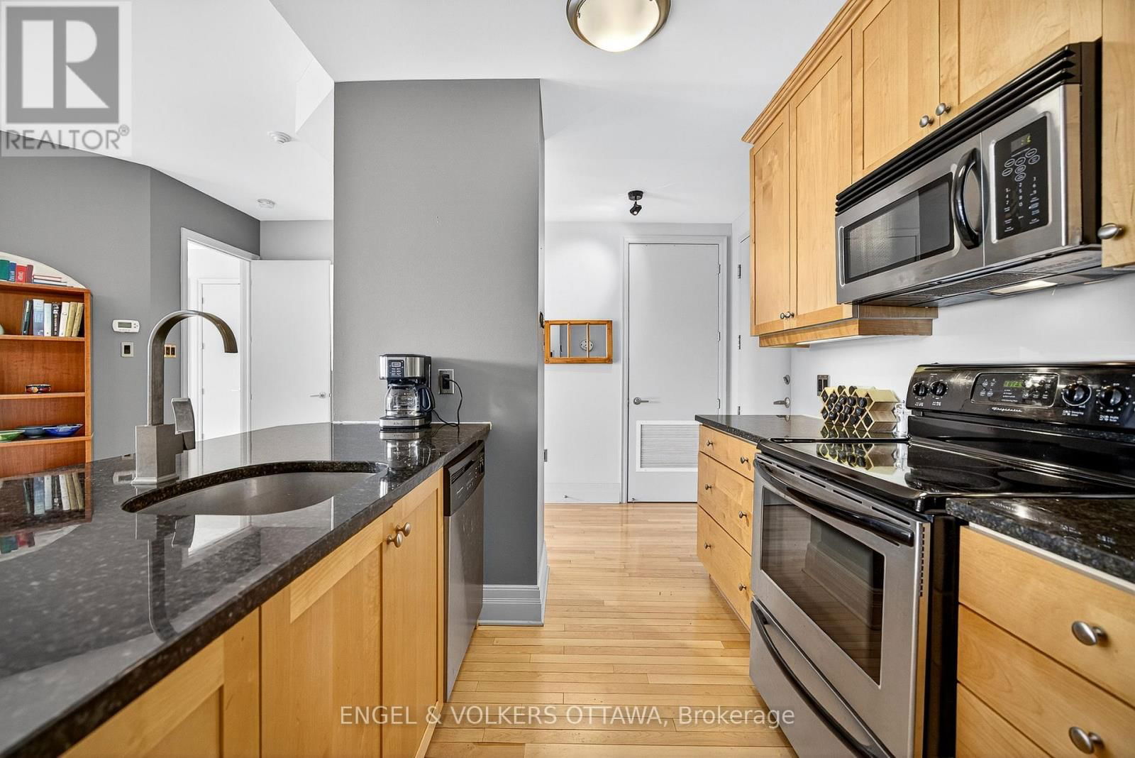 404 - 420 BERKLEY AVENUE Image 20