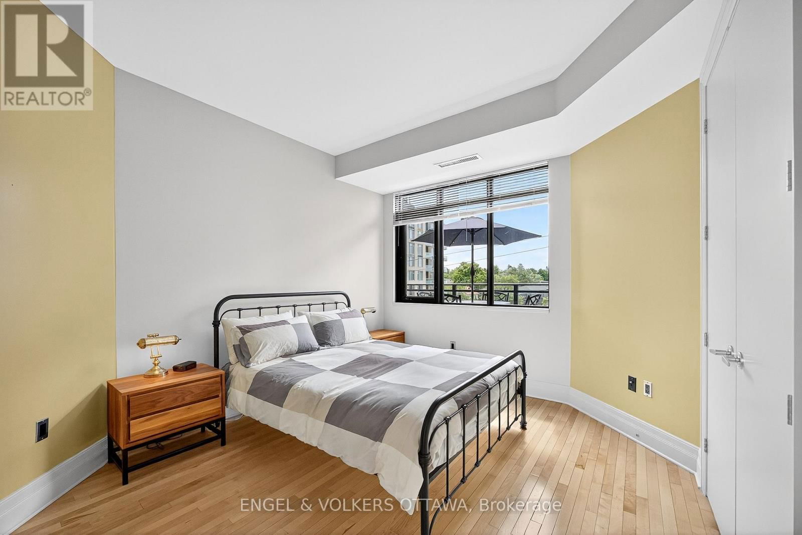 404 - 420 BERKLEY AVENUE Image 23