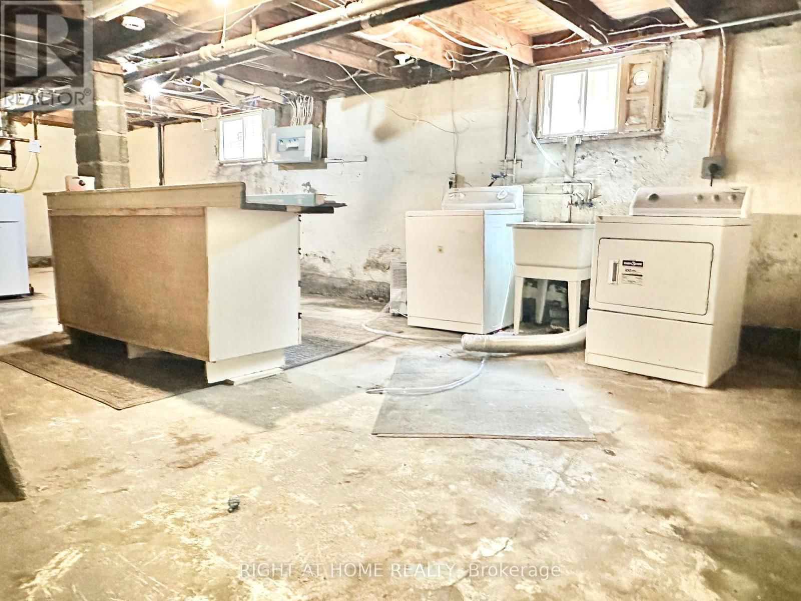 215 ROSEWOOD ROAD Image 24