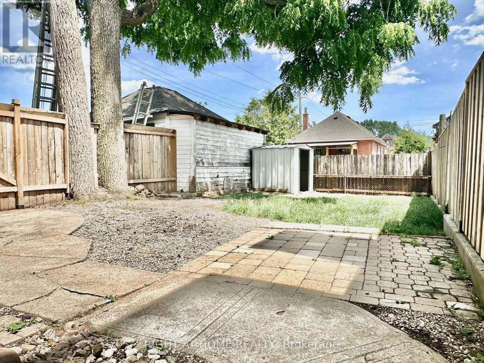 215 ROSEWOOD ROAD Image 28